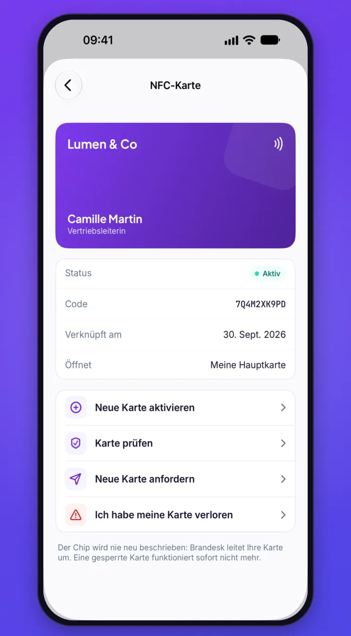 Der Bildschirm NFC-Karte: eine aktive Karte, mit den Aktionen Neue Karte aktivieren, Karte prüfen, Neue Karte anfordern und Ich habe meine Karte verloren.